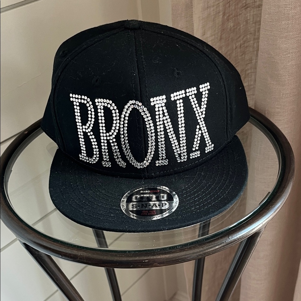 OTTO Classic Black Snapback Hebnifer Lopez Bronx Crystal Cap NEW